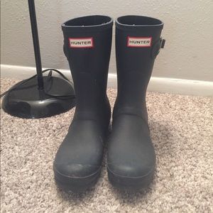 Hunter short rain boots non-glossy