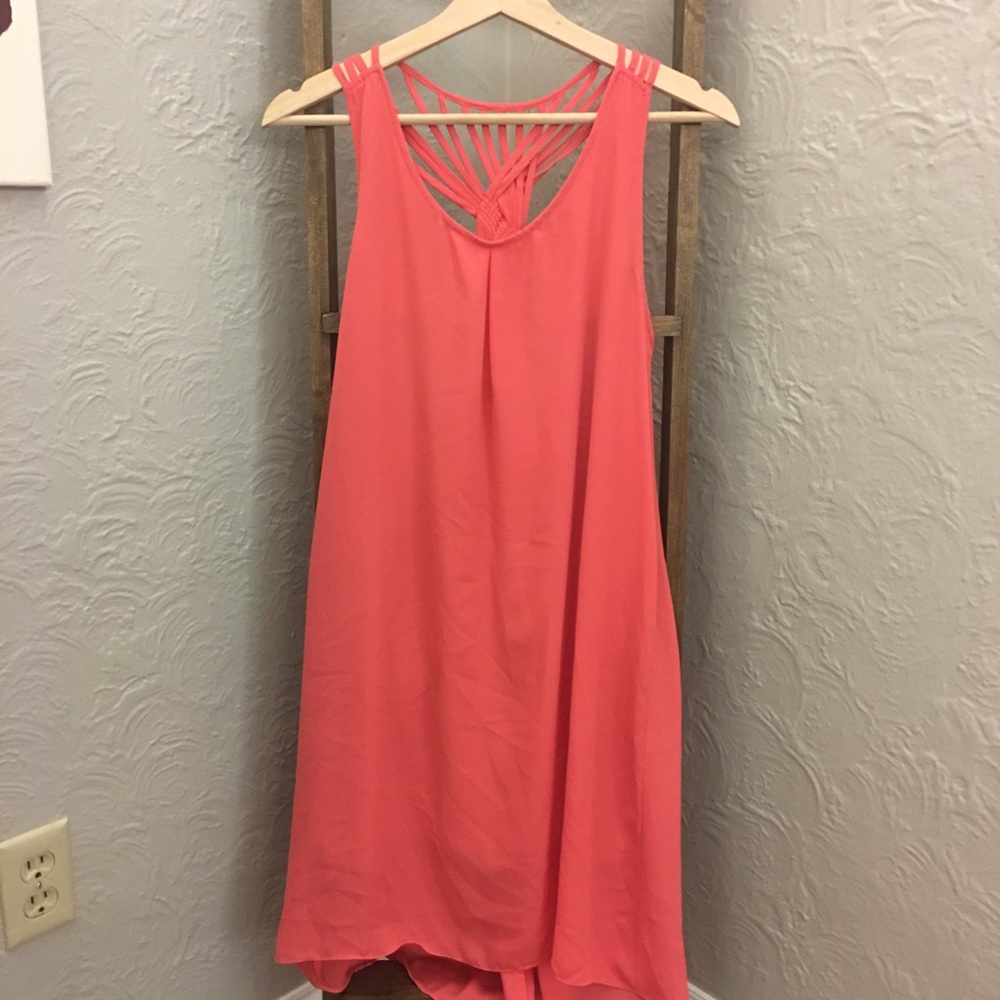 Beautiful coral UMGEE highlow dress. Flowy fit!