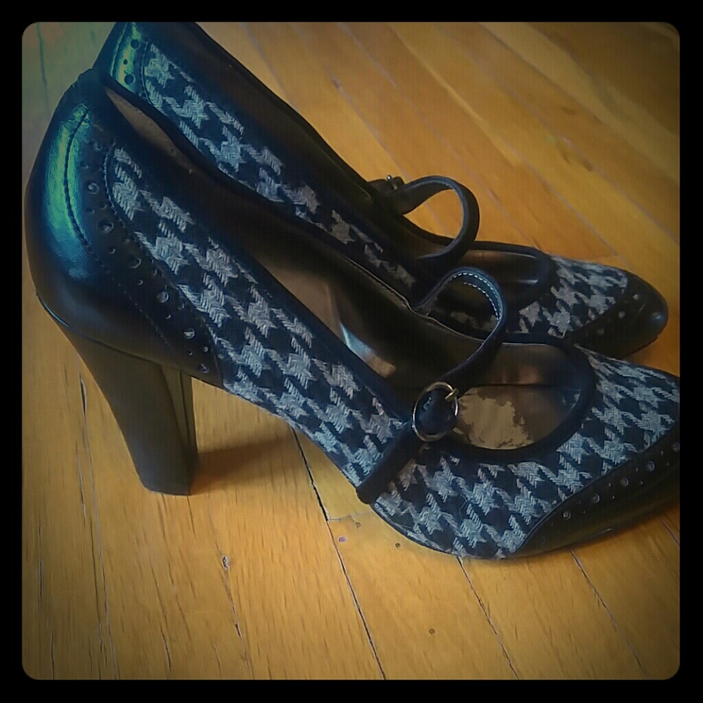 Anne Klein heels