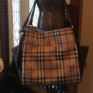 FOR SALE 💯 Authentic Burberry