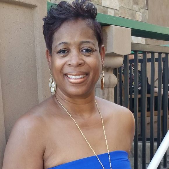 Meet your Posher, Tonya - Picture 1 of 1