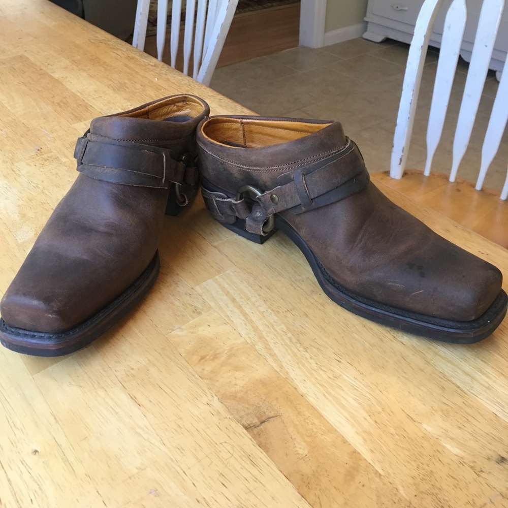 Women’s harness mules