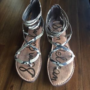 Adorable snakeskin scrappy Dam Edelman sandals