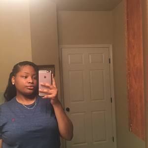 Meet your Posher, Tee