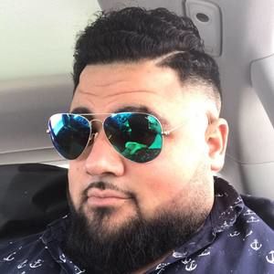 Meet your Posher, Carlos