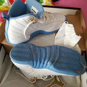 Jordan 12 universiy blue