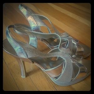 Fioni Night gold glitter heels