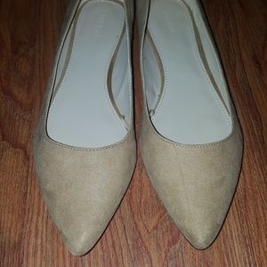 Pointy toe flats