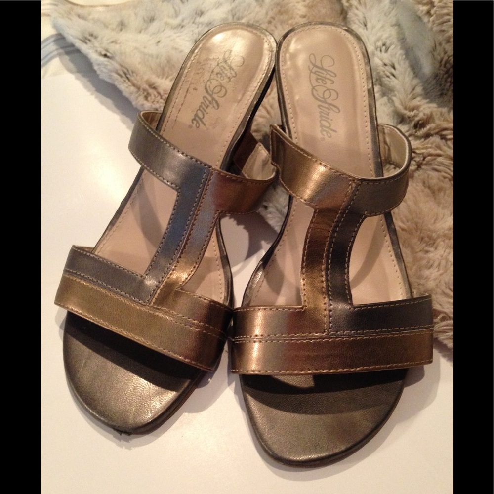 Life stride sandals