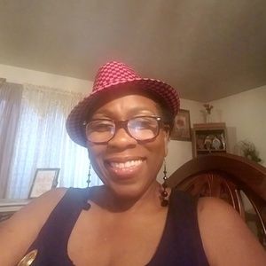 Meet your Posher, Roslyn