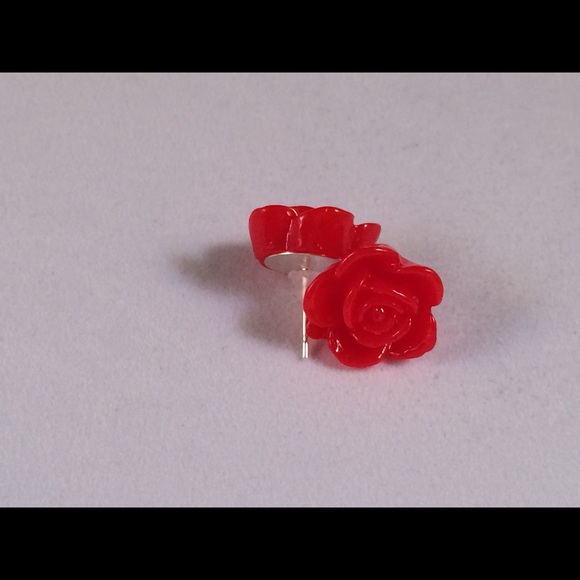 Red Flower Earrings - Picture 2 of 3