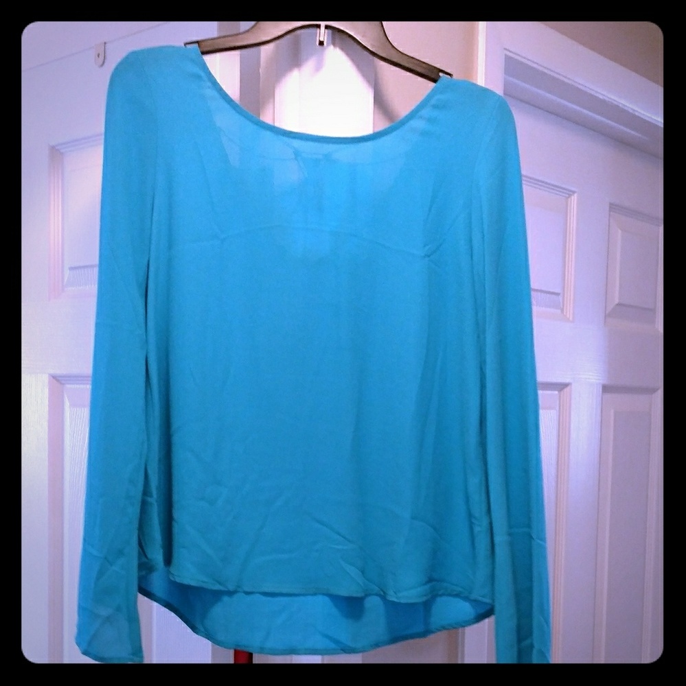 Beautiful teal blouse with chain detail on back