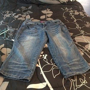 Loop 18 capris