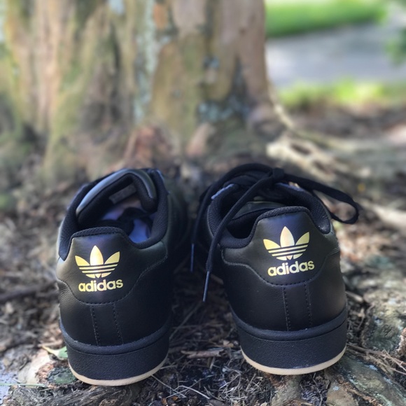 NWT Adidas Superstar black/ gold M - Picture 4 of 7