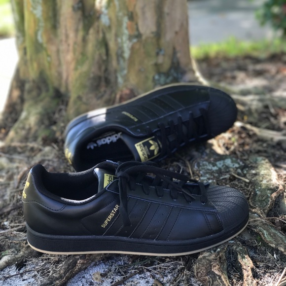 NWT Adidas Superstar black/ gold M - Picture 3 of 7