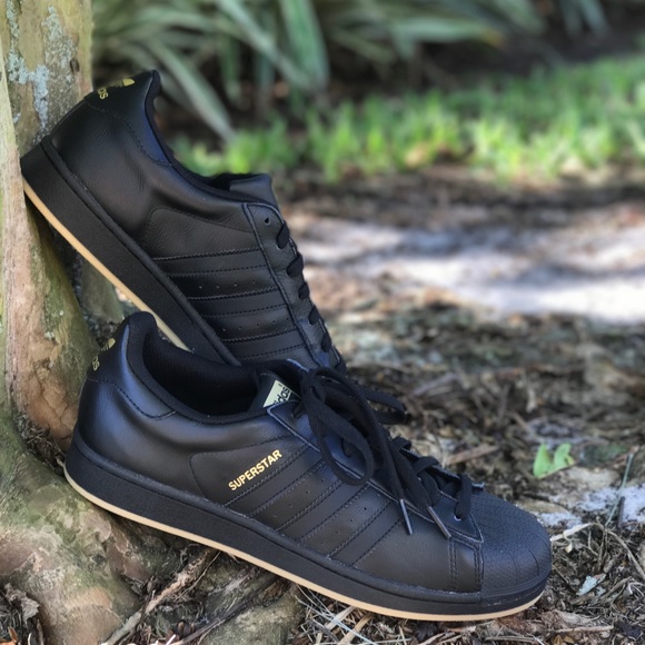 NWT Adidas Superstar black/ gold M - Picture 2 of 7