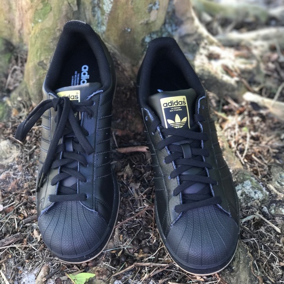 NWT Adidas Superstar black/ gold M - Picture 5 of 7