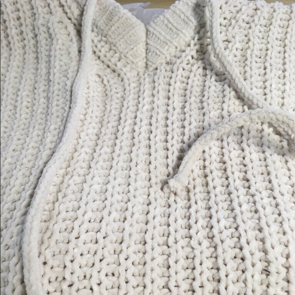 🔴FINAL PRICE ✨LAST 1✨ Off White Chenille Hoody - Picture 6 of 8