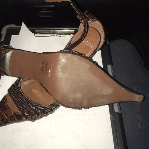 Enigma 8 Heels - Picture 2 of 2