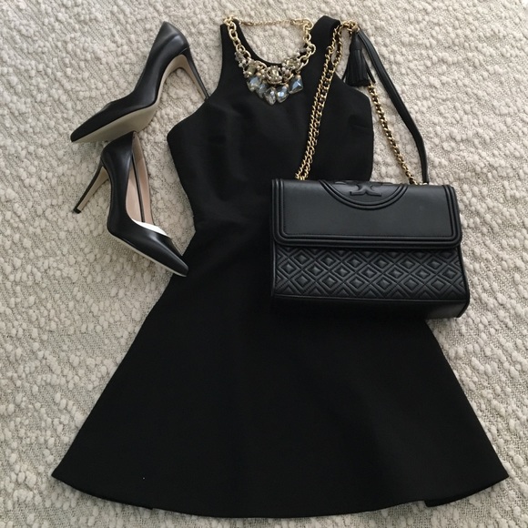 ⭐️Elizabeth And James⭐️ little black dress - Picture 2 of 6