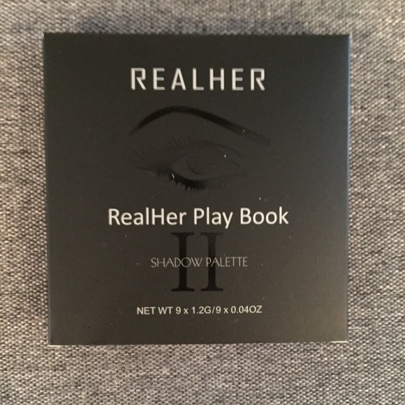Real Her Playbook Shadow Palette - Picture 1 of 2