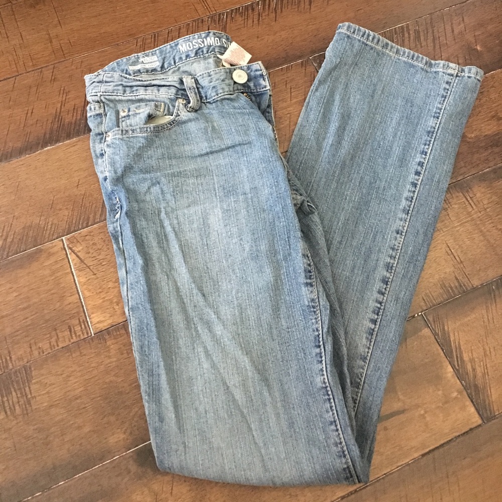 Light wash jeans