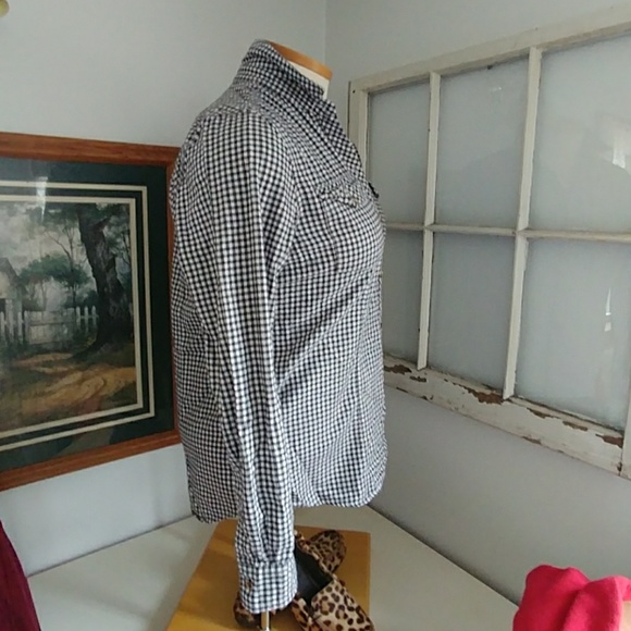 Perfect checked button down Eddie Bauer - Picture 6 of 8