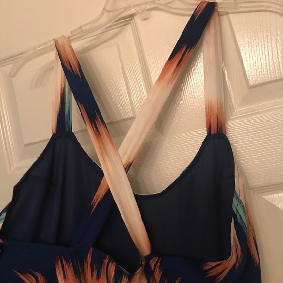 Dress - Picture 3 of 4