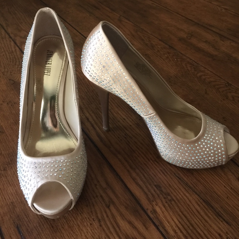 Jennifer Lopez size 8.5