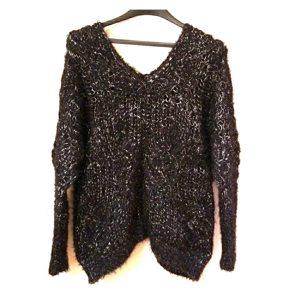 🌟🗼Gorgeous Boutique Sweater!🗼🌟