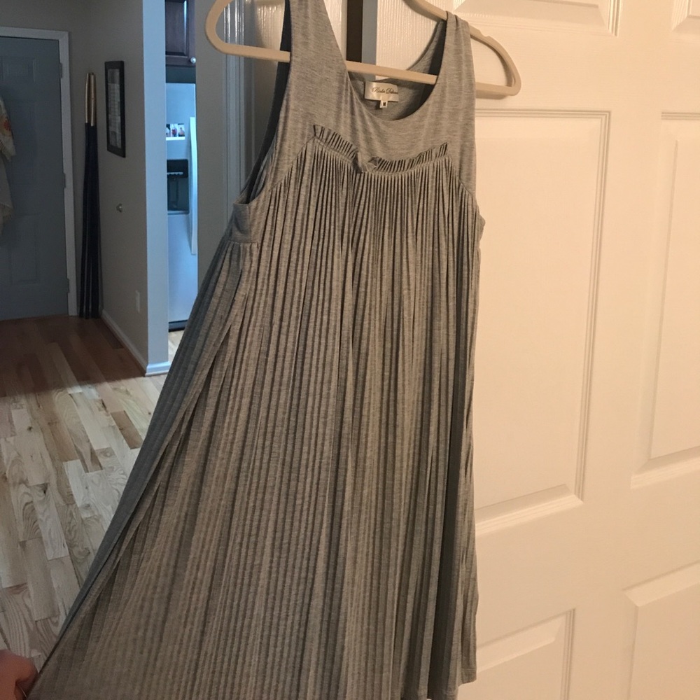 Dress - Picture 2 of 4