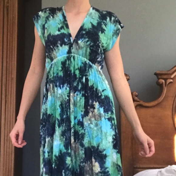 Agabhumi Tie Dye Dress - Picture 1 of 2