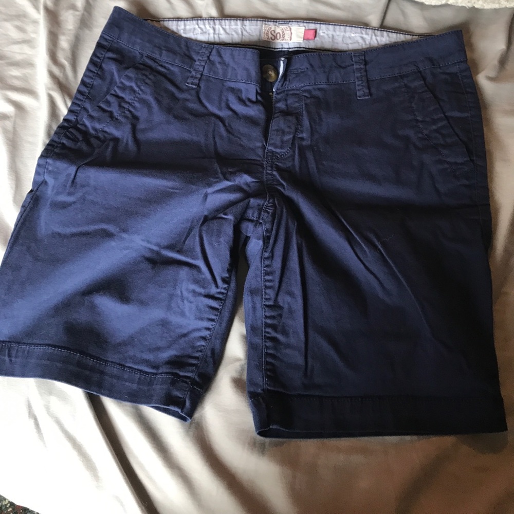 Navy blue bermudas