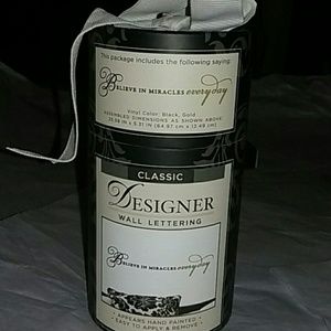 BELIEVE IN MIRACLES EVERYDAY wall lettering