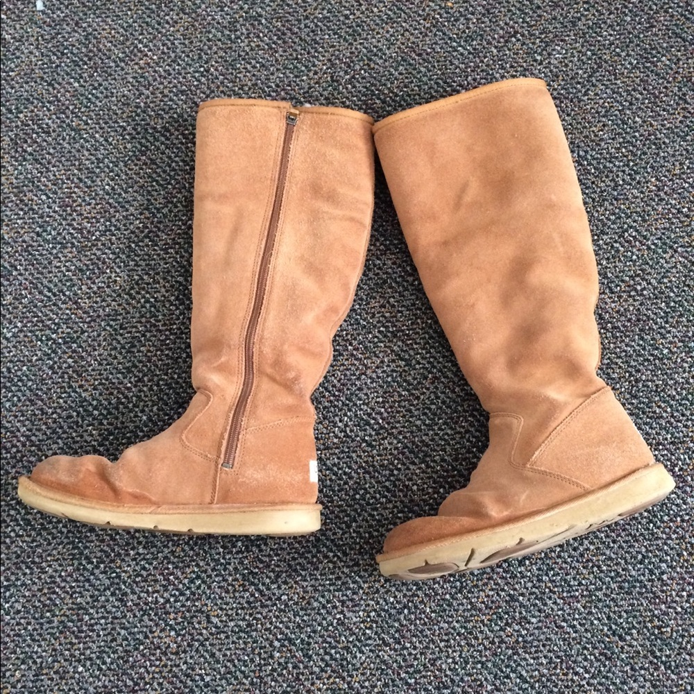 Uggs! Size 7, Tall, chestnut
