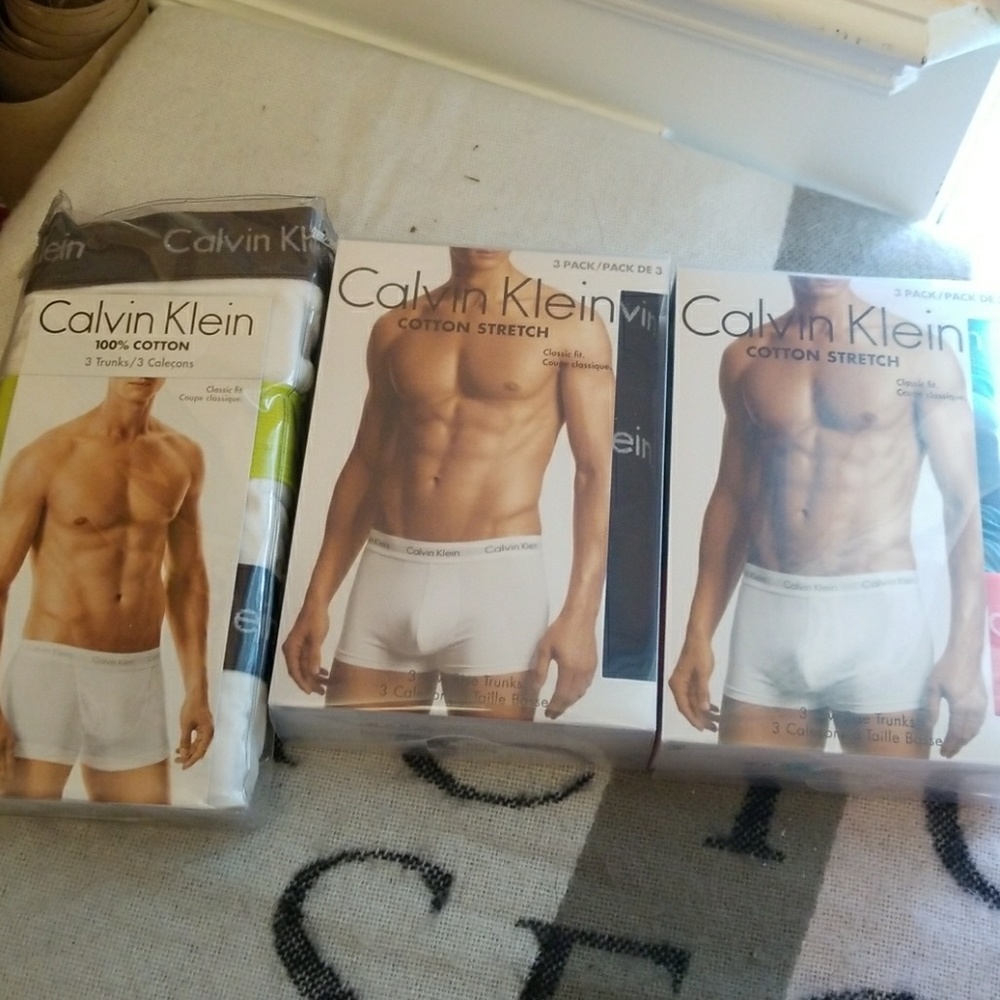 3 packs of Med Calvin Klein trunks