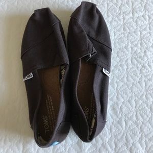 Toms size 7 never worn
