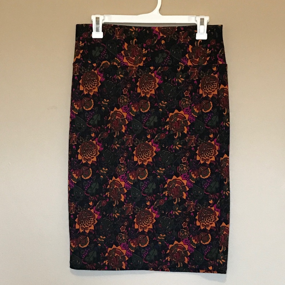 LuLaRoe Medium Cassie Pencil Skirt