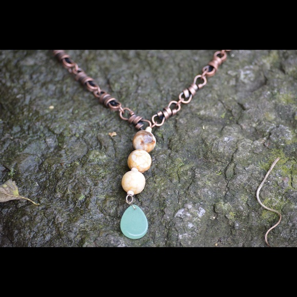 Handmade bead necklace - Picture 2 of 7