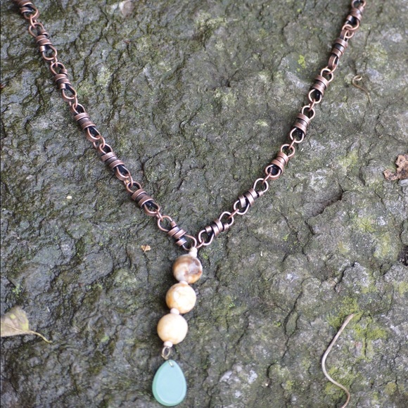 Handmade bead necklace - Picture 3 of 7