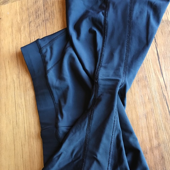 EEEUC Under Armour Black Workout Shorts size XL - Picture 3 of 5