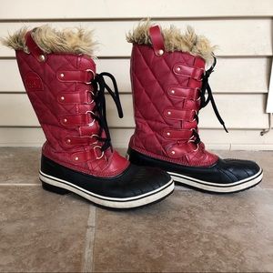 Sorel Joan of Arctic red boots