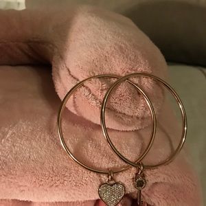 🎲SOLD🎲 Micheal Kors Rose Gold-tone Bangle Set