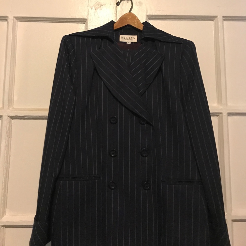 Pants suit