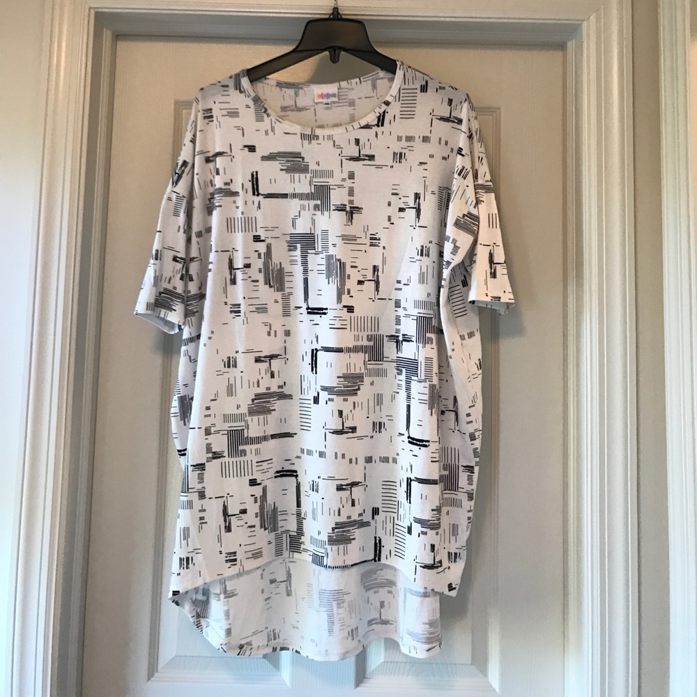 LuLaRoe Irma, Medium