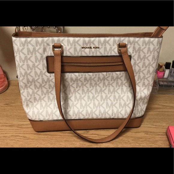 Michael kors tote - Picture 1 of 1