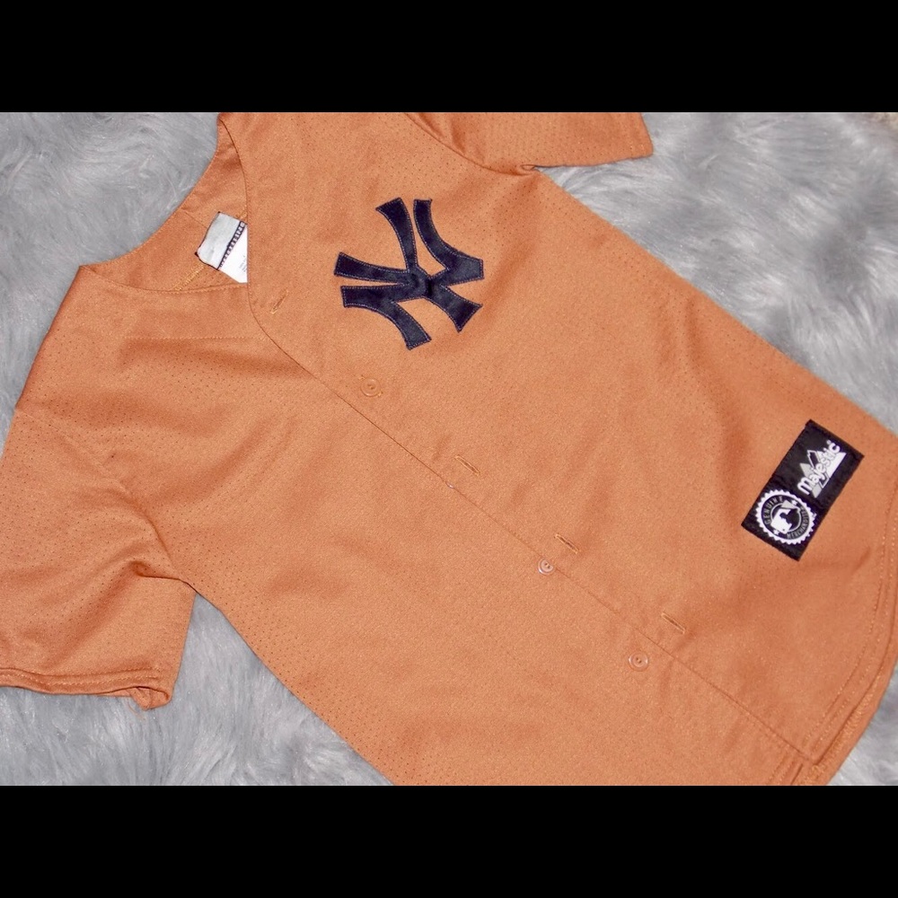 SOLD 🍒Majestic Yankees Baseball Jersey