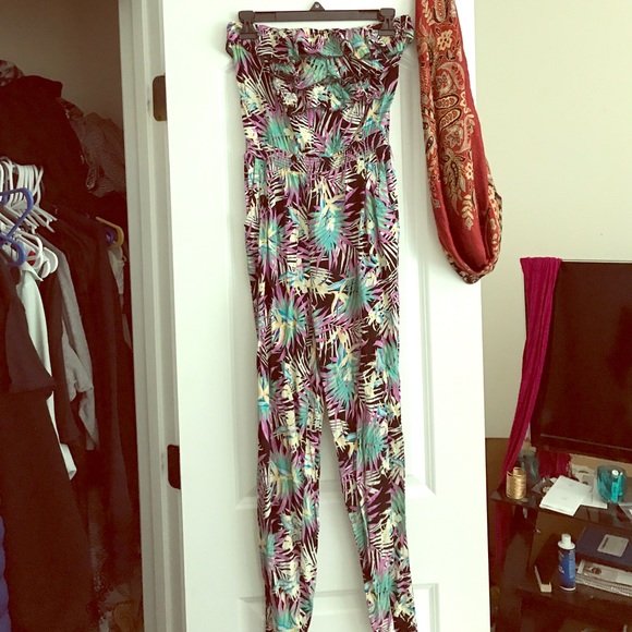 Forever 21 jumpsuit - Picture 2 of 5