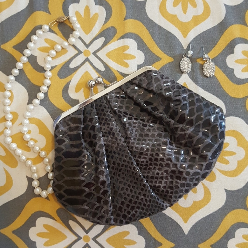 ❤🐍Sweet Snakes Alive clutch.🐍❤