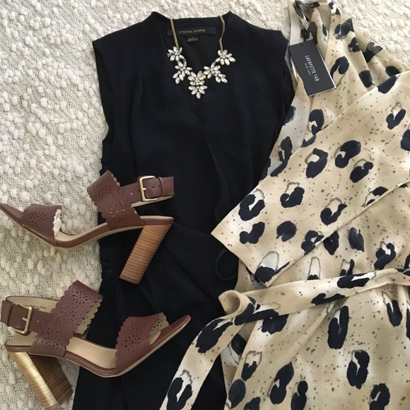 🎉SALE! Cynthia Steffe NAVY wrap romper - Picture 2 of 8